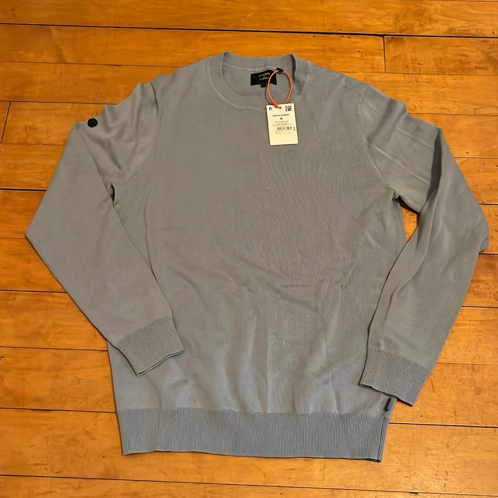 men’s long sleeve